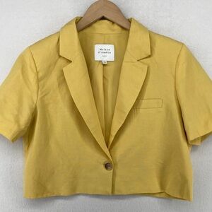 Short sleeve blazer top